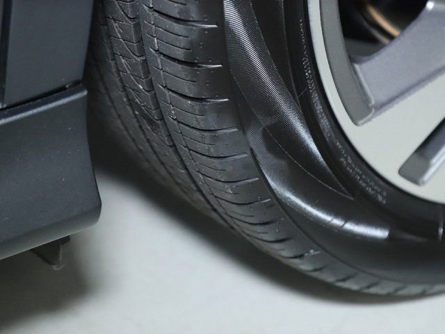 Certified 2025 Subaru Legacy Limited image 36