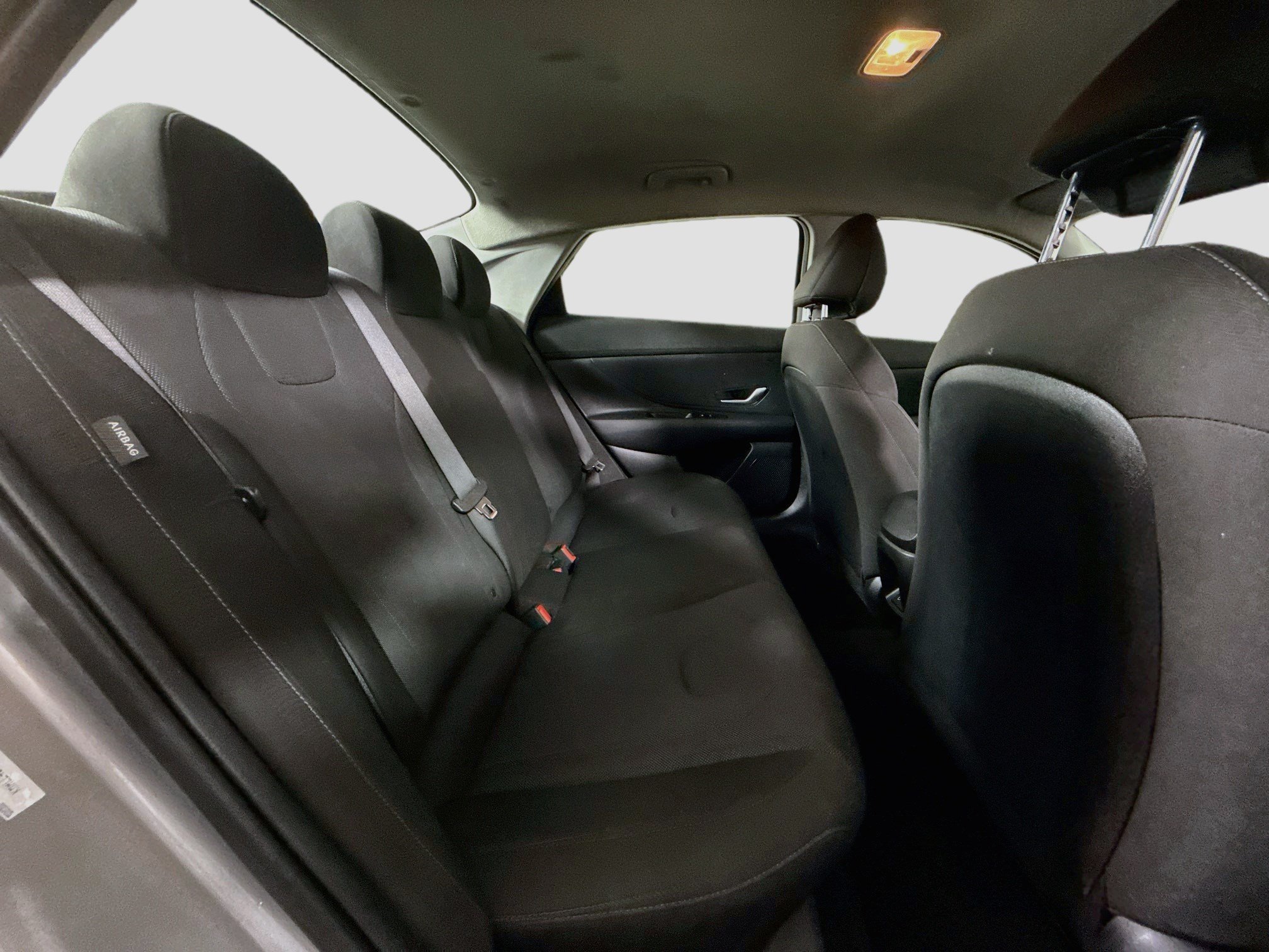 Used 2025 Hyundai Elantra SE FWD image 26