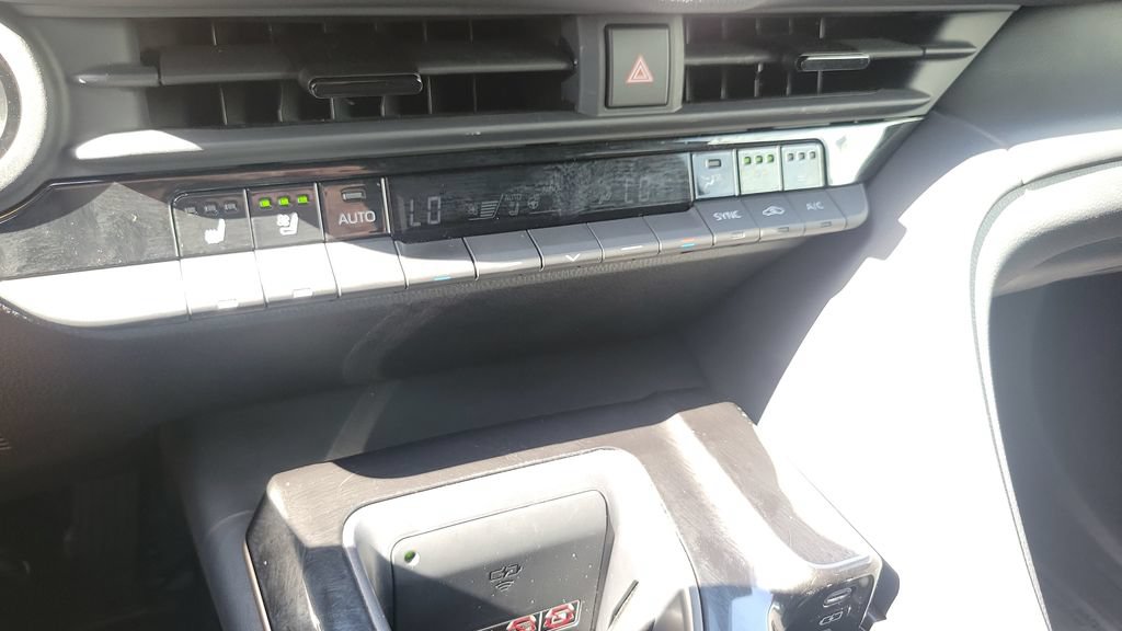 Certified 2024 Toyota Crown AWD/4WD image 22