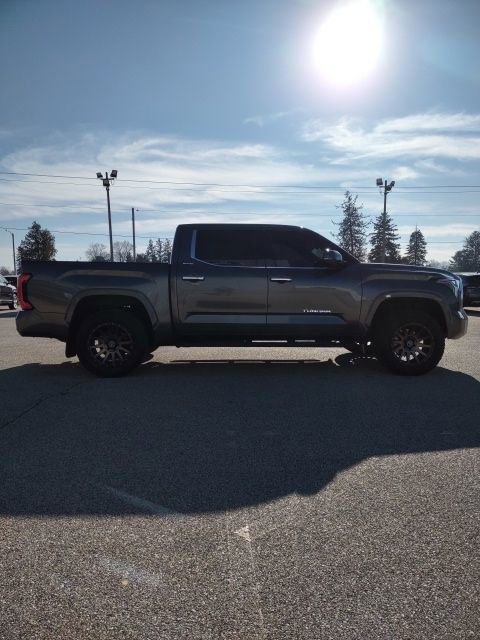 Used 2023 Toyota Tundra Limited image 6