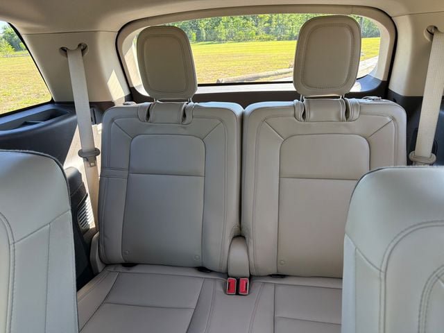 Used 2023 Lincoln Aviator Reserve RWD image 13
