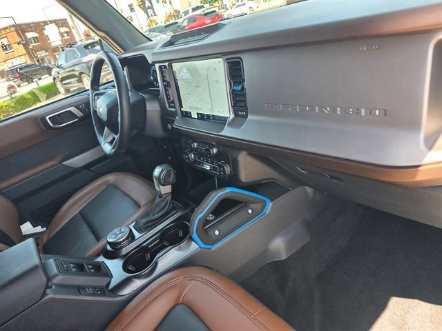 Used 2023 Ford Bronco Outer Banks AWD/4WD image 16