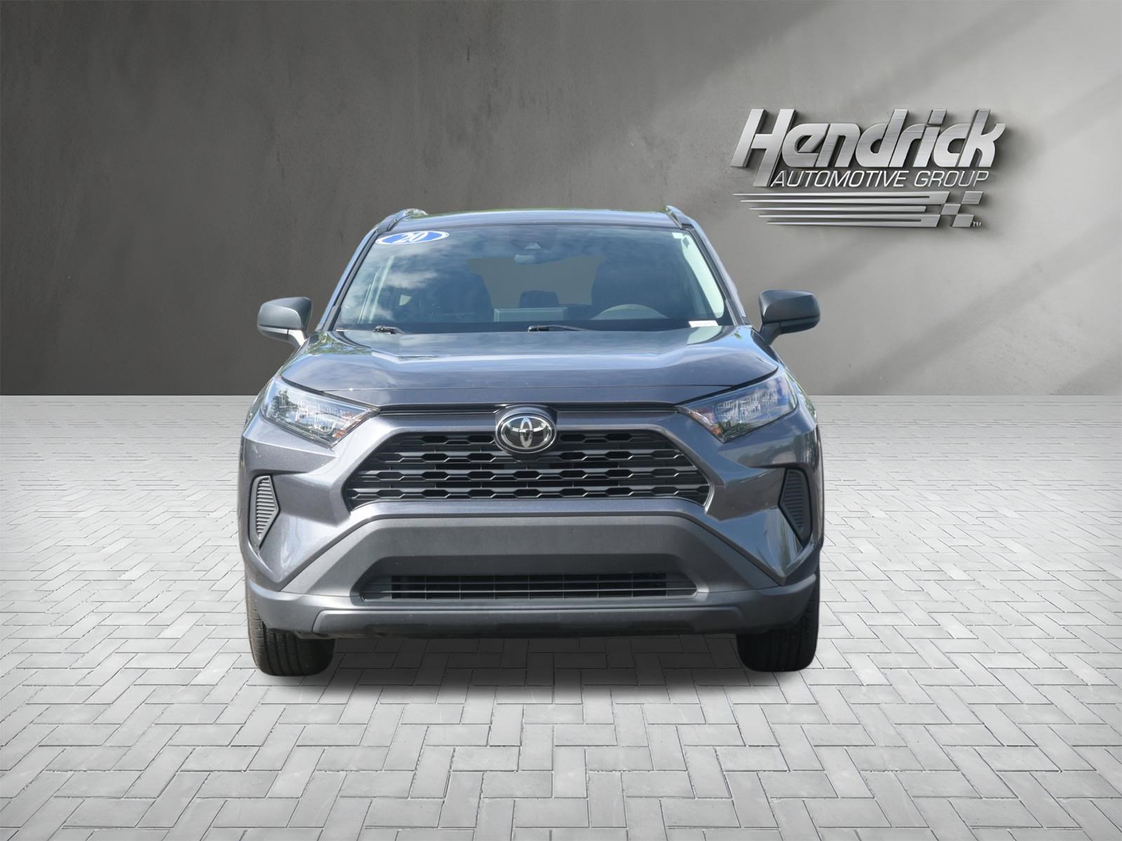 Used 2020 Toyota RAV4 LE FWD image 3