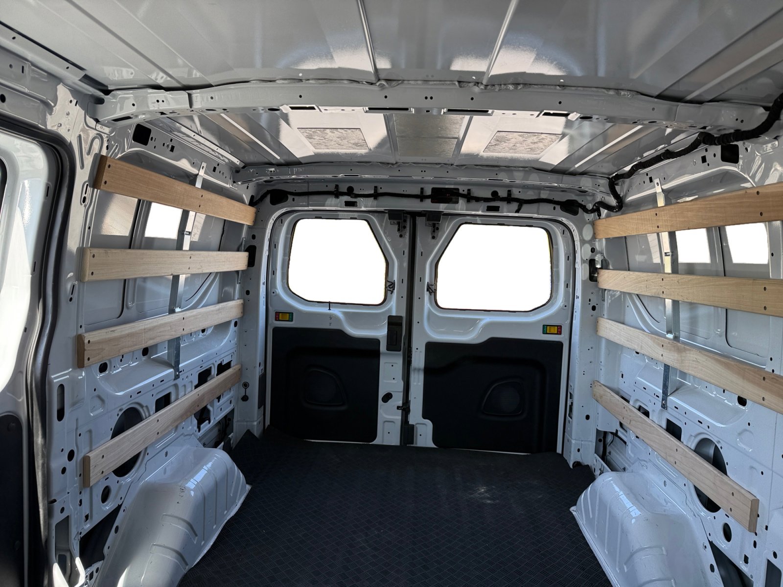 Used 2025 Ford Transit 250 Low Roof w/ Exterior Upgrade Package RWD image 16
