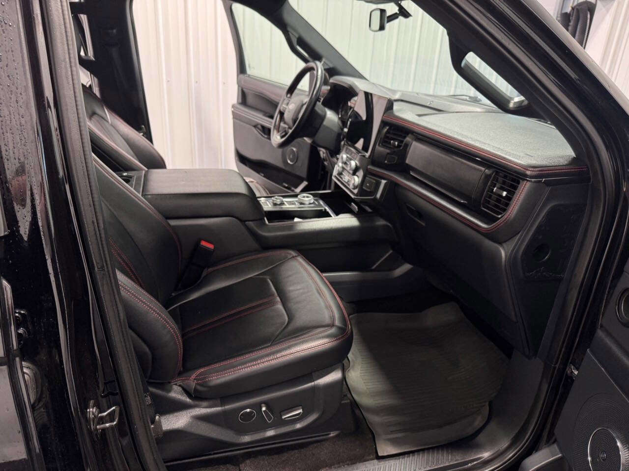 Used 2022 Ford Expedition Max Limited AWD/4WD image 23
