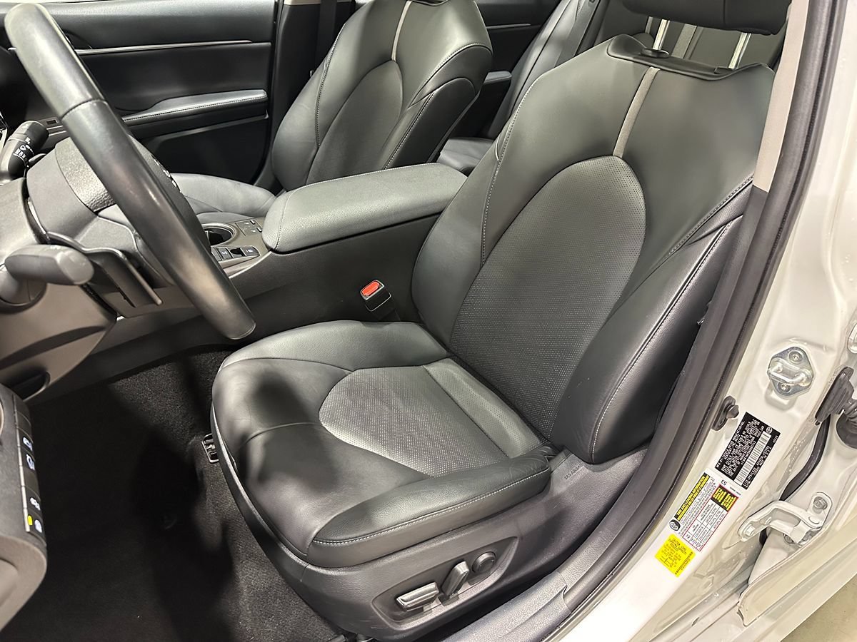 Used 2022 Toyota Camry XSE w/ Carpet Mat Package (TMS) FWD image 26