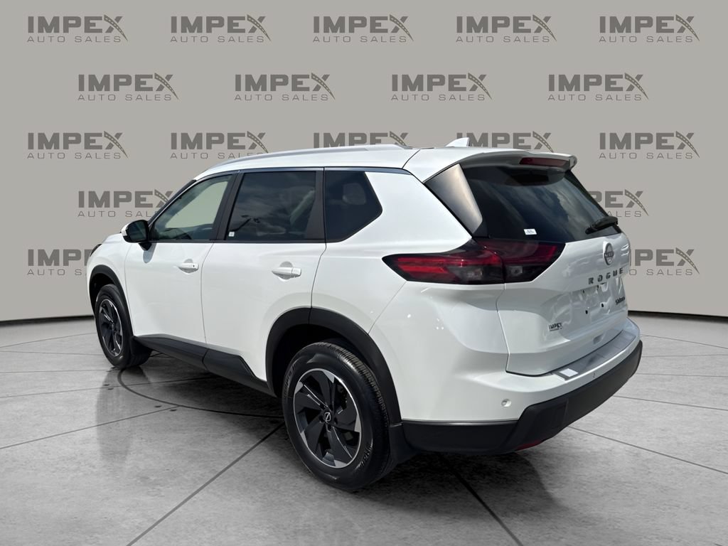 Used 2024 Nissan Rogue SV w/ SV Premium Package AWD/4WD image 3