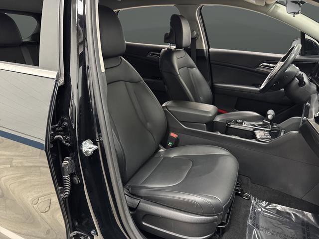 Used 2023 Kia Sportage EX image 28