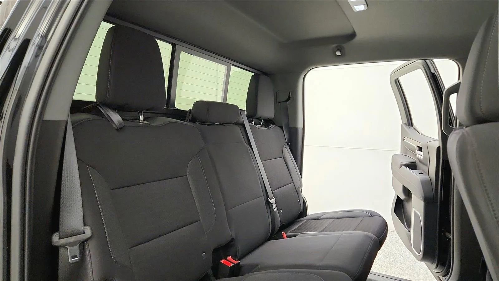 Used 2023 Chevrolet Silverado 1500 LT image 39