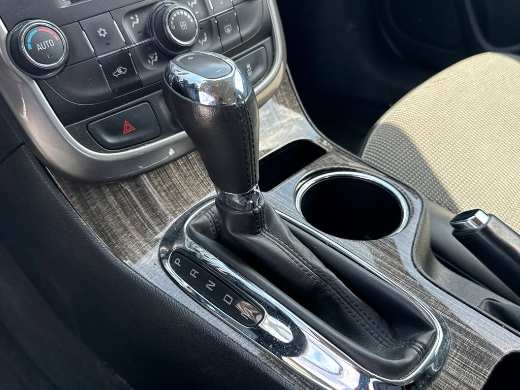 Used 2015 Chevrolet Malibu LT FWD image 8