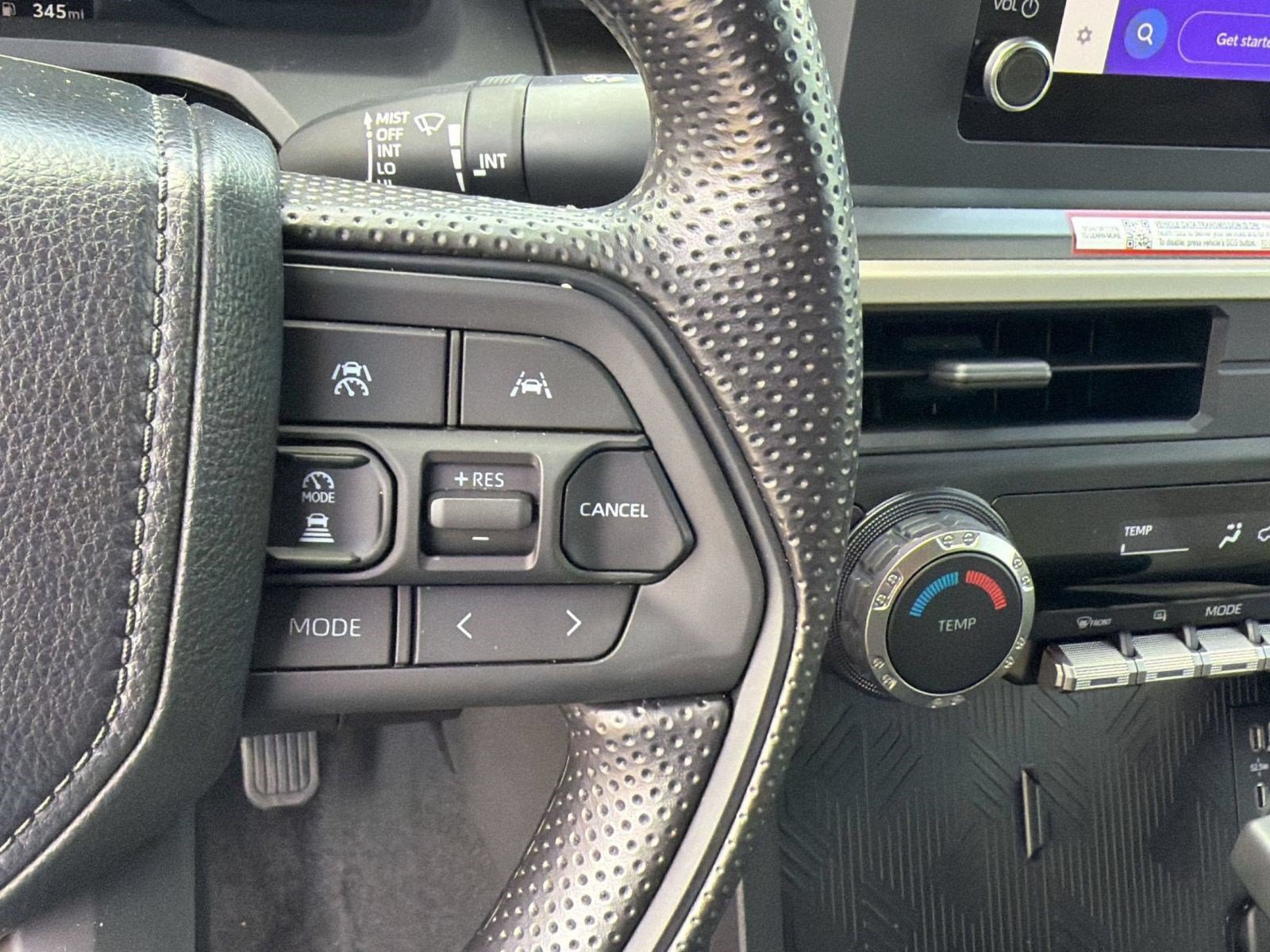 Used 2025 Toyota Tacoma SR5 AWD/4WD image 29