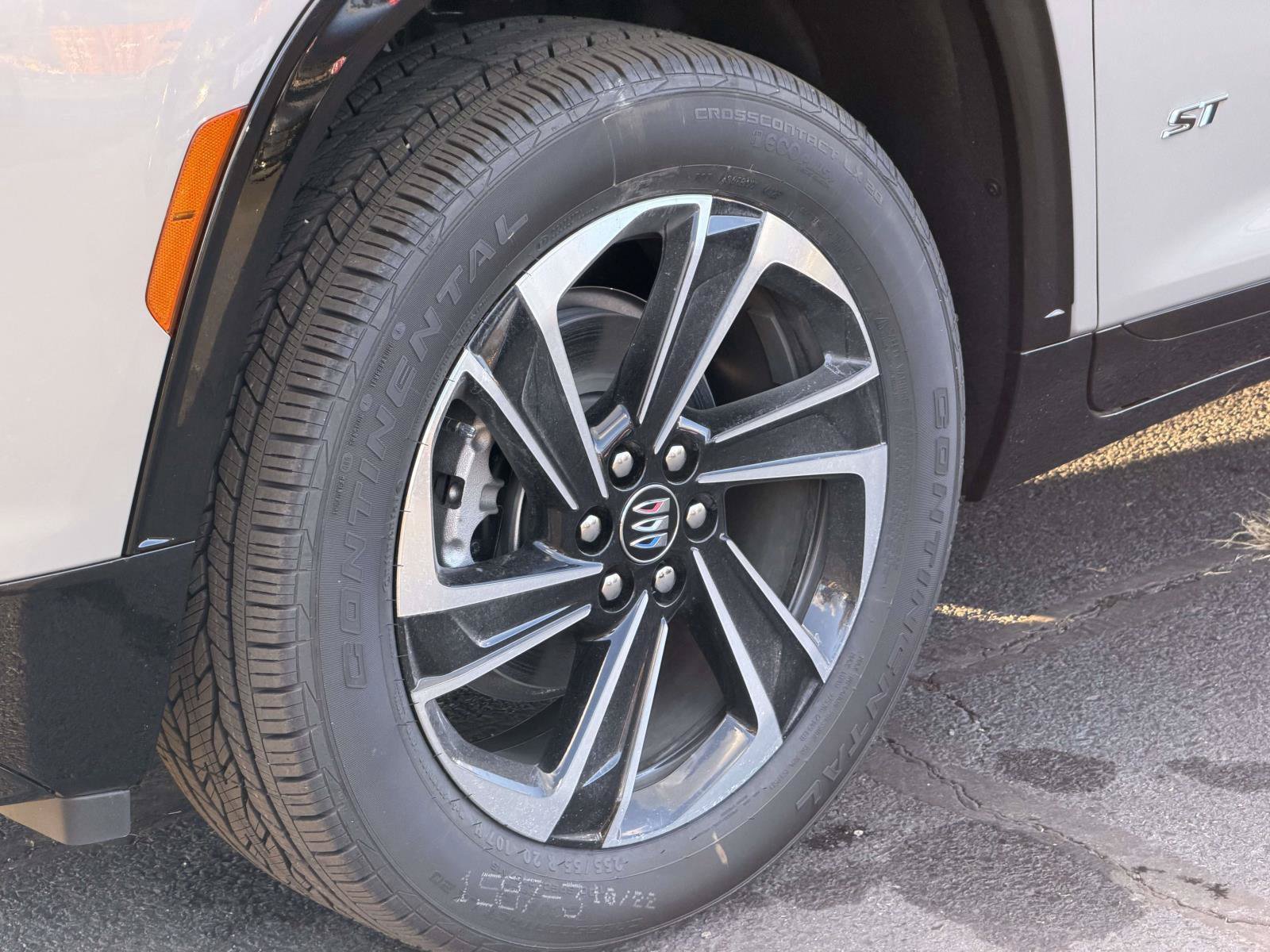 New 2026 Buick Enclave Sport Touring w/ Power Package AWD/4WD image 5