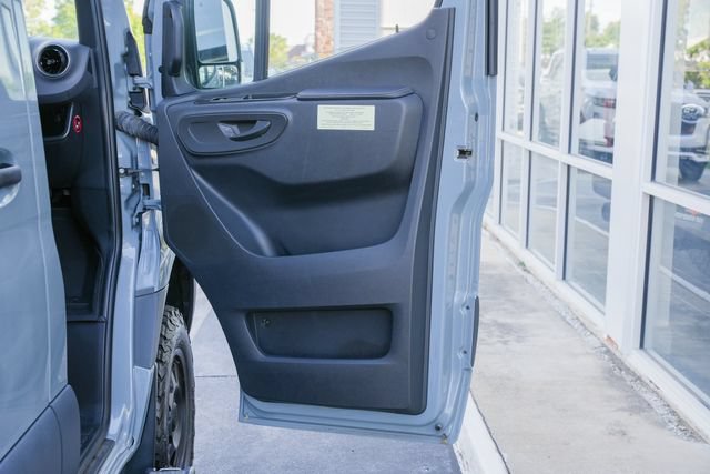 Used 2021 Mercedes-Benz Sprinter 2500 image 30