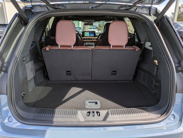 New 2026 Lincoln Aviator Reserve w/ Luxury Package image 13