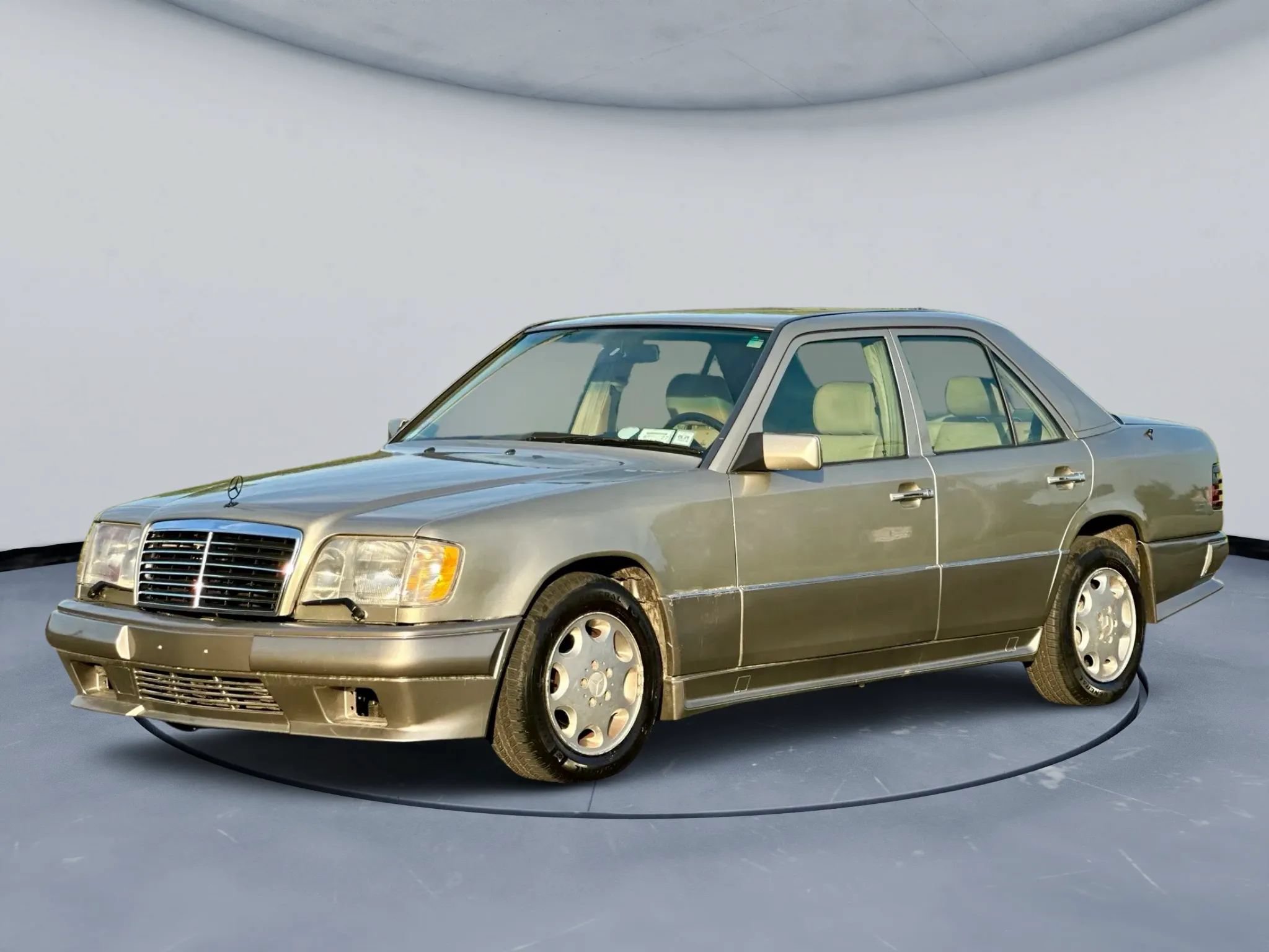 Used 1994 Mercedes-Benz E 320 Sedan image 2