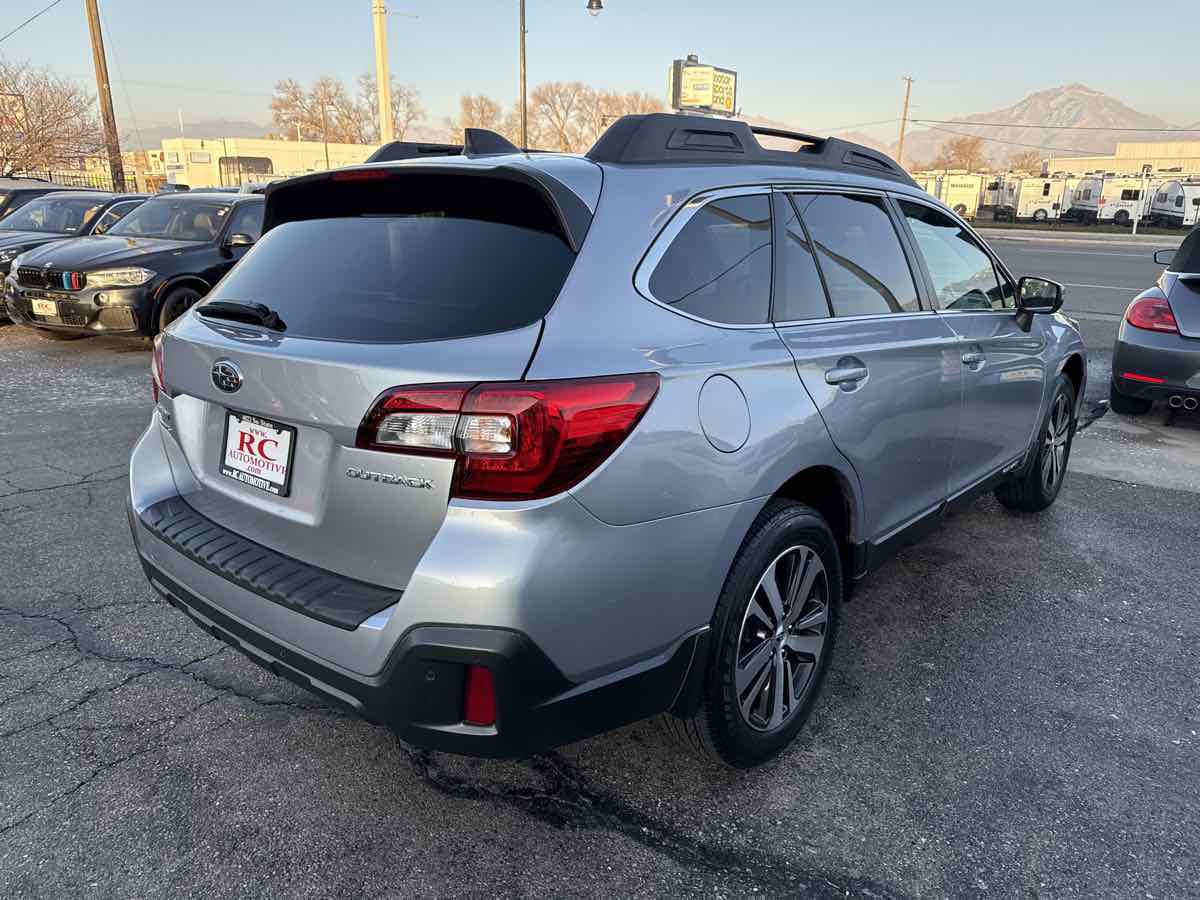 Used 2018 Subaru Outback 2.5i Limited image 6