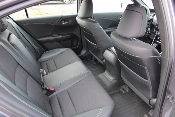 Used 2017 Honda Accord Sport image 23