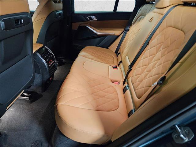 Used 2026 BMW X5 sDrive40i image 15