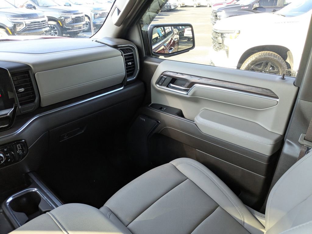 Used 2024 GMC Sierra 1500 SLT w/ SLT Premium Package image 19