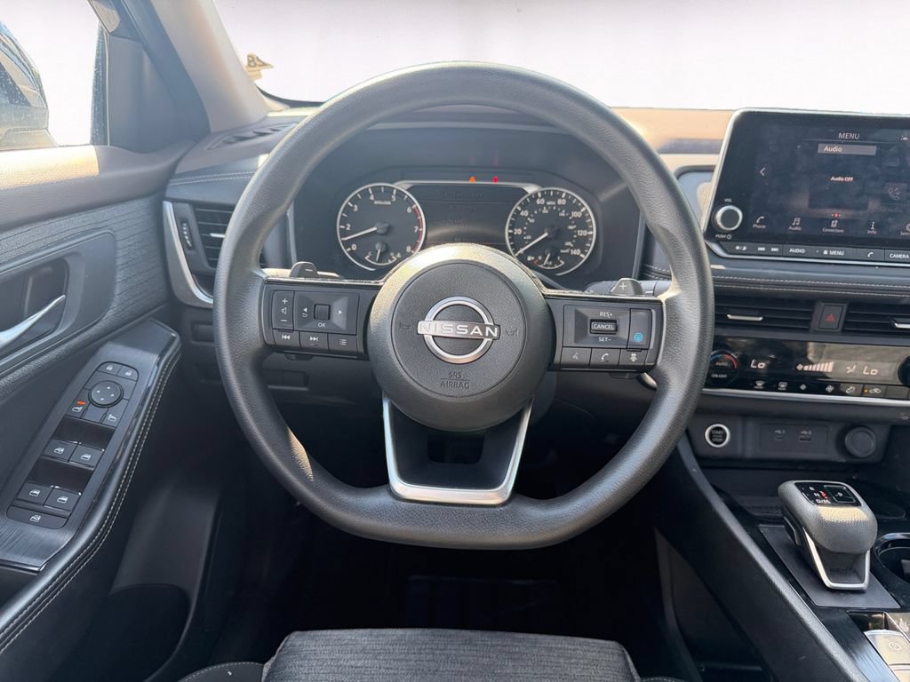 Used 2023 Nissan Rogue SV AWD/4WD image 9