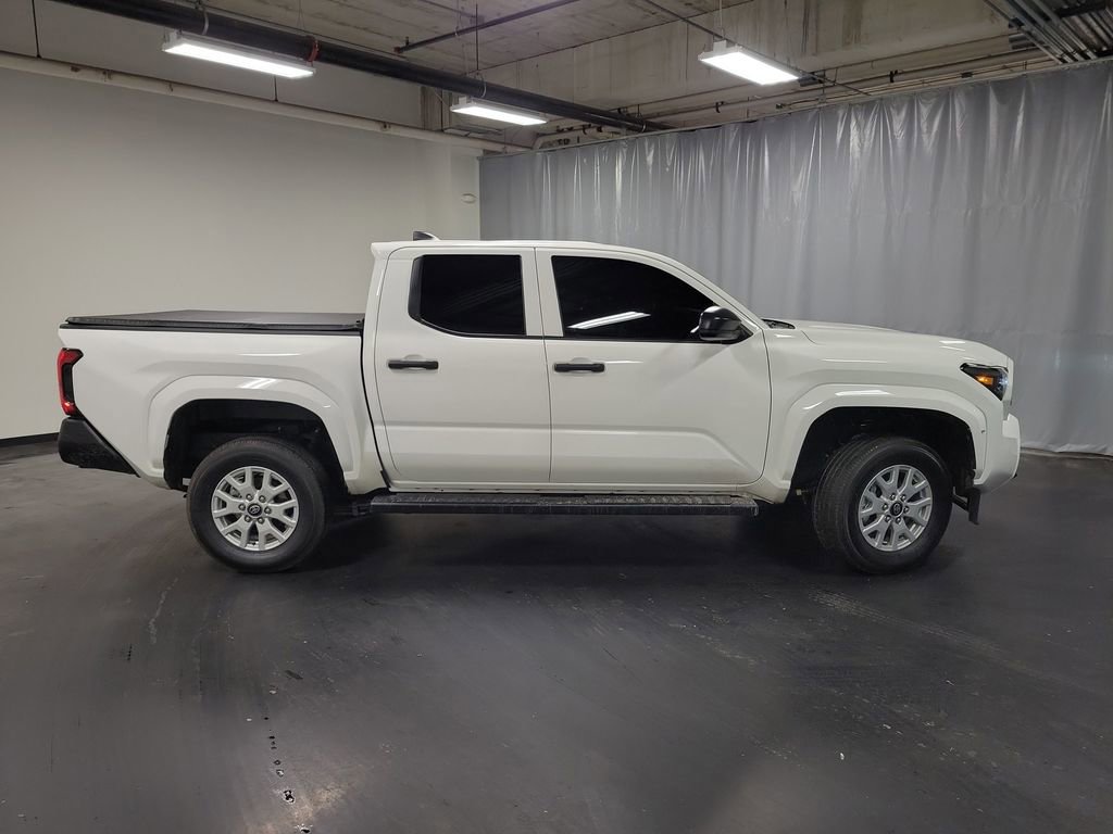 Used 2025 Toyota Tacoma SR image 9
