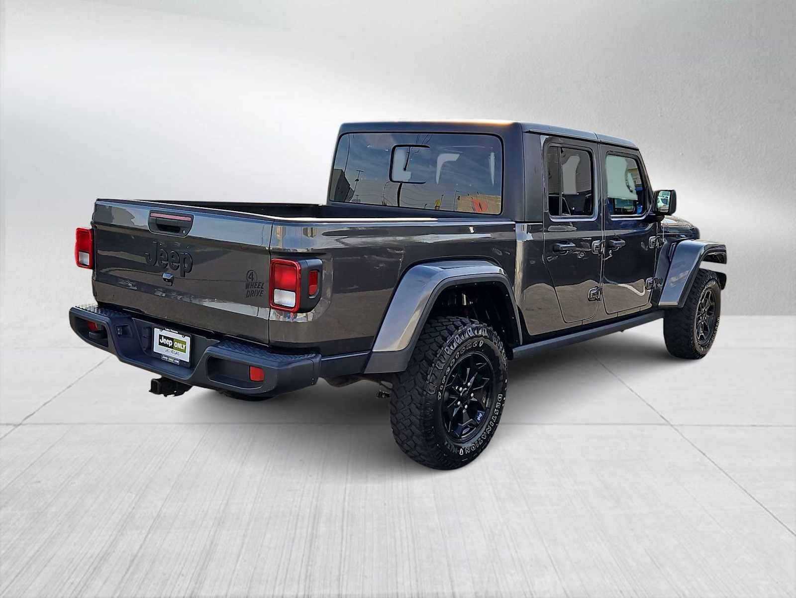 Used 2022 Jeep Gladiator Sport image 8