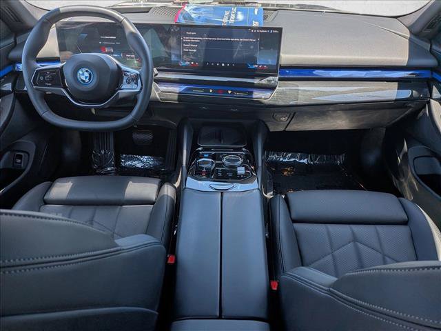 Used 2024 BMW i5 eDrive40i w/ Premium Package RWD image 19