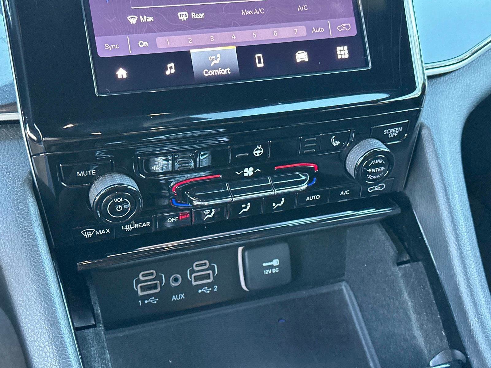 Used 2022 Jeep Grand Cherokee L Laredo image 23