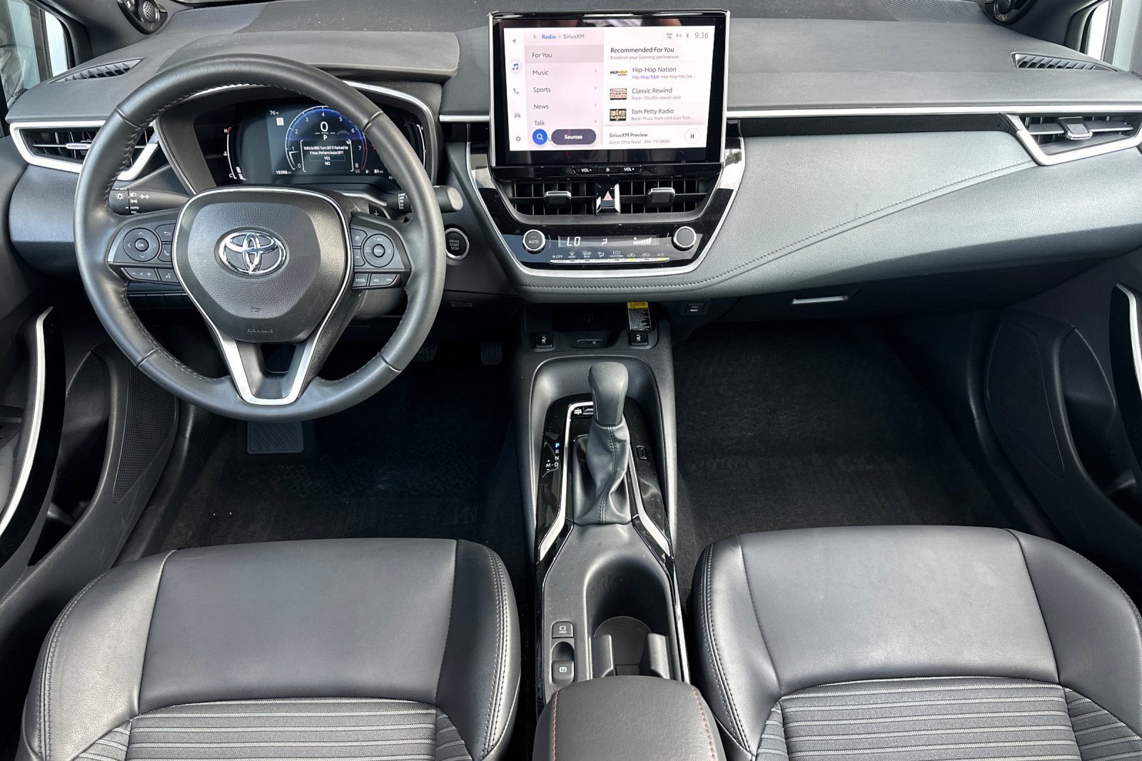 Used 2025 Toyota Corolla XSE FWD image 12