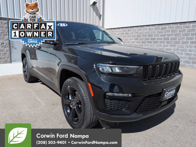 Used 2025 Jeep Grand Cherokee Limited w/ Black Appearance Package AWD/4WD image 1