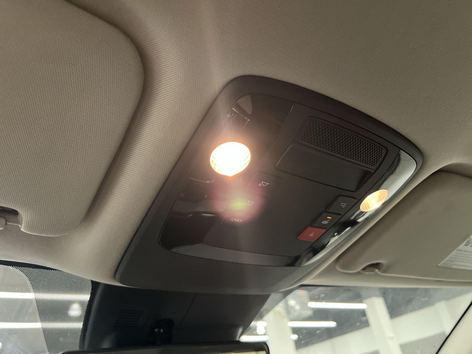 Used 2022 Kia Carnival EX FWD image 30