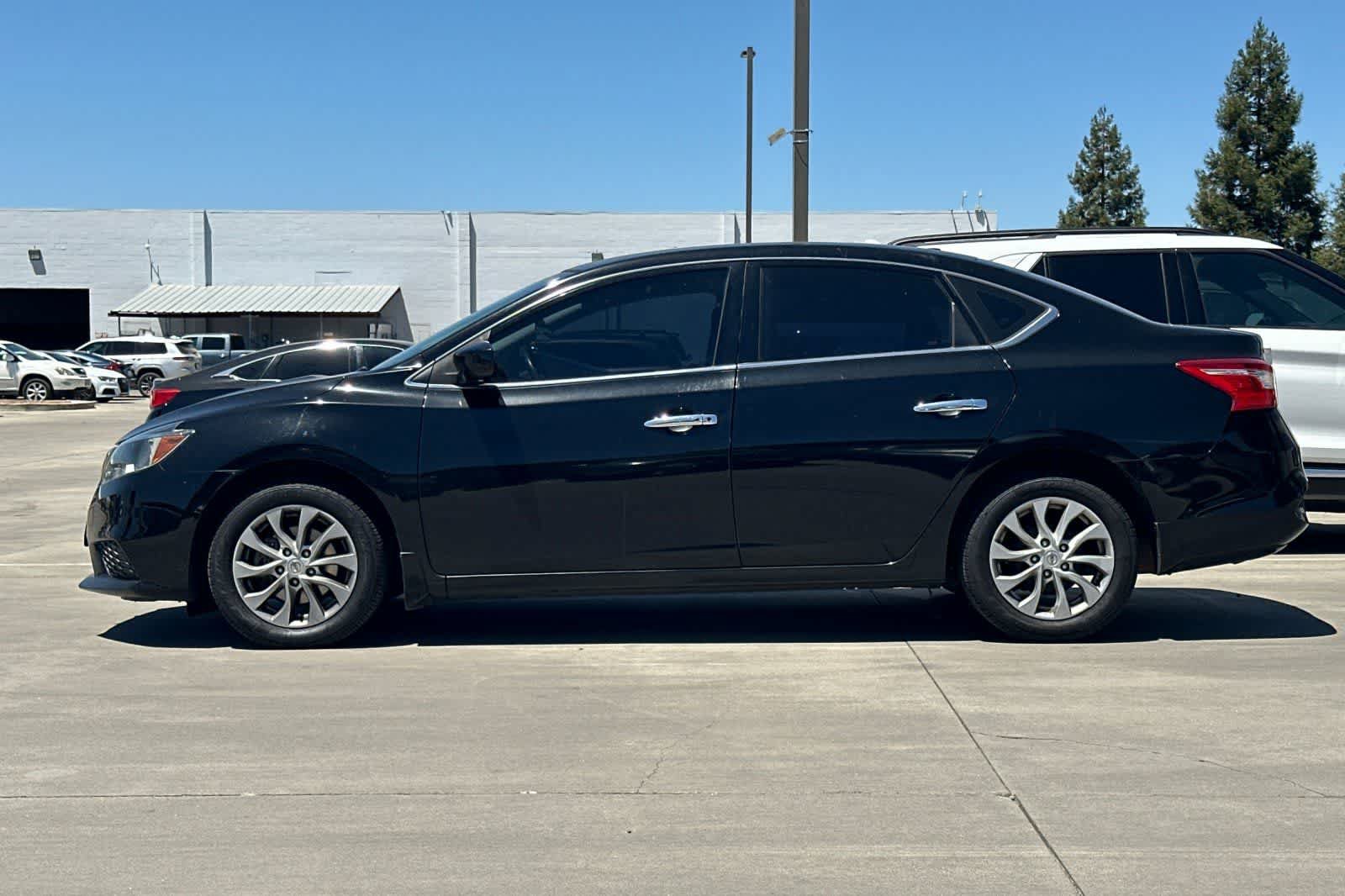 Used 2019 Nissan Sentra SV FWD image 6