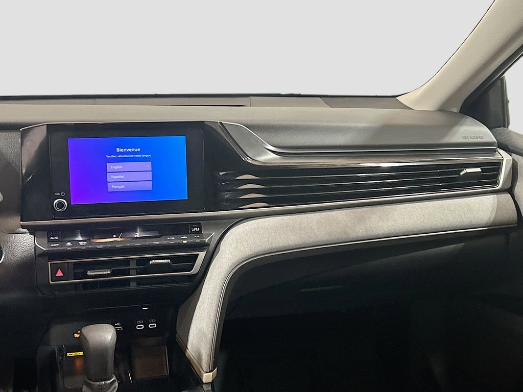 Used 2025 Toyota Camry LE w/ Convenience Package FWD image 19