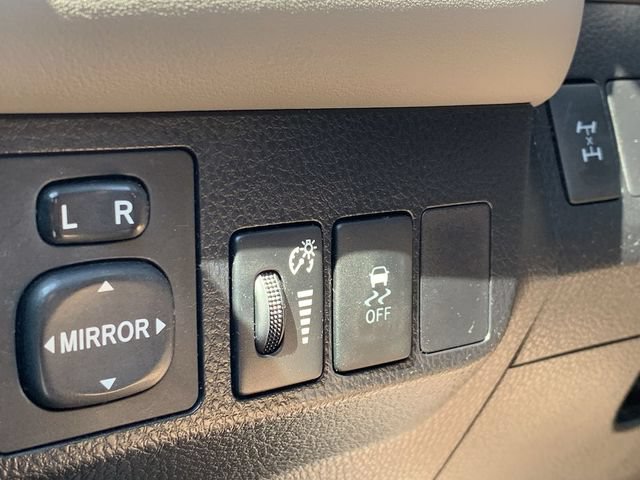 Used 2015 Toyota RAV4 XLE AWD/4WD image 11