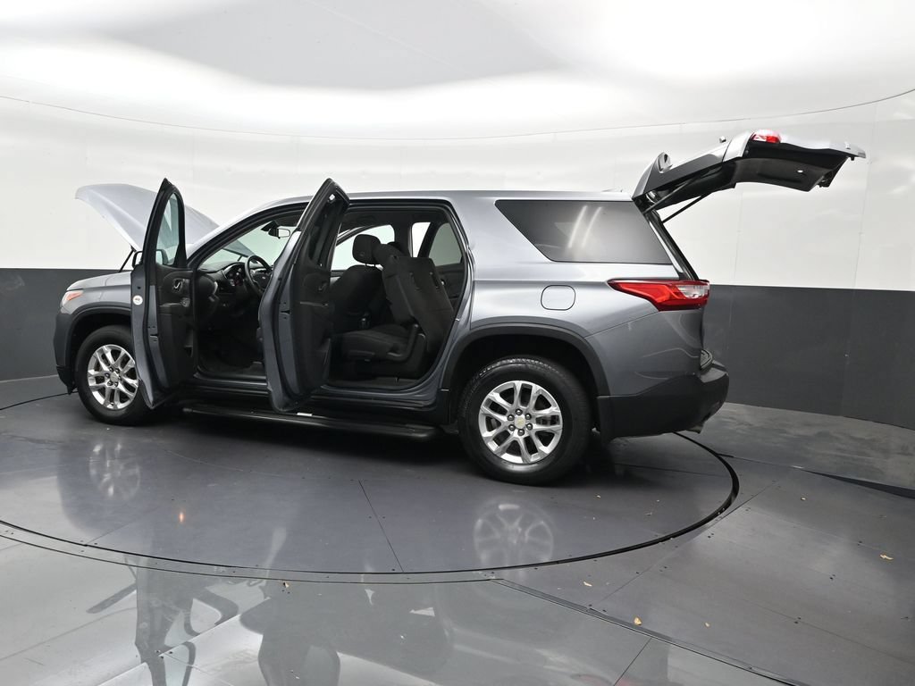 Used 2020 Chevrolet Traverse LS FWD image 40