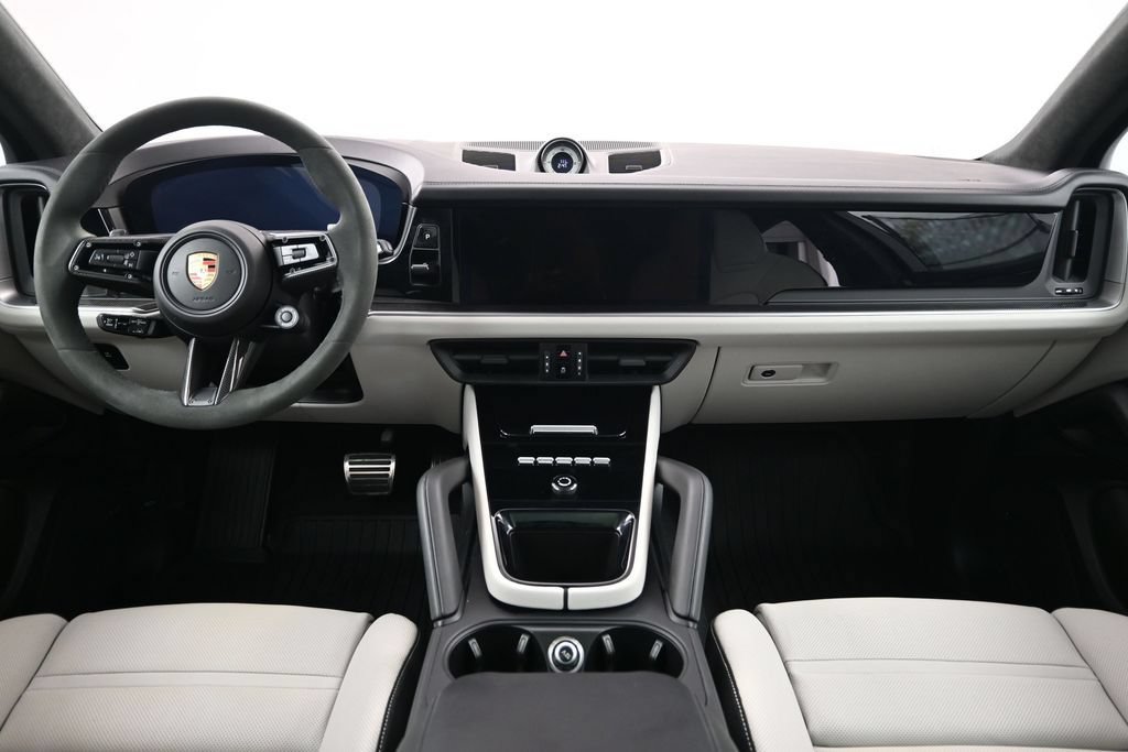 Certified 2024 Porsche Cayenne Turbo AWD/4WD image 9