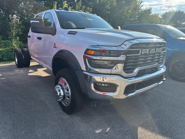 New 2026 RAM 5500 Tradesman w/ Chrome Appearance Group image 3