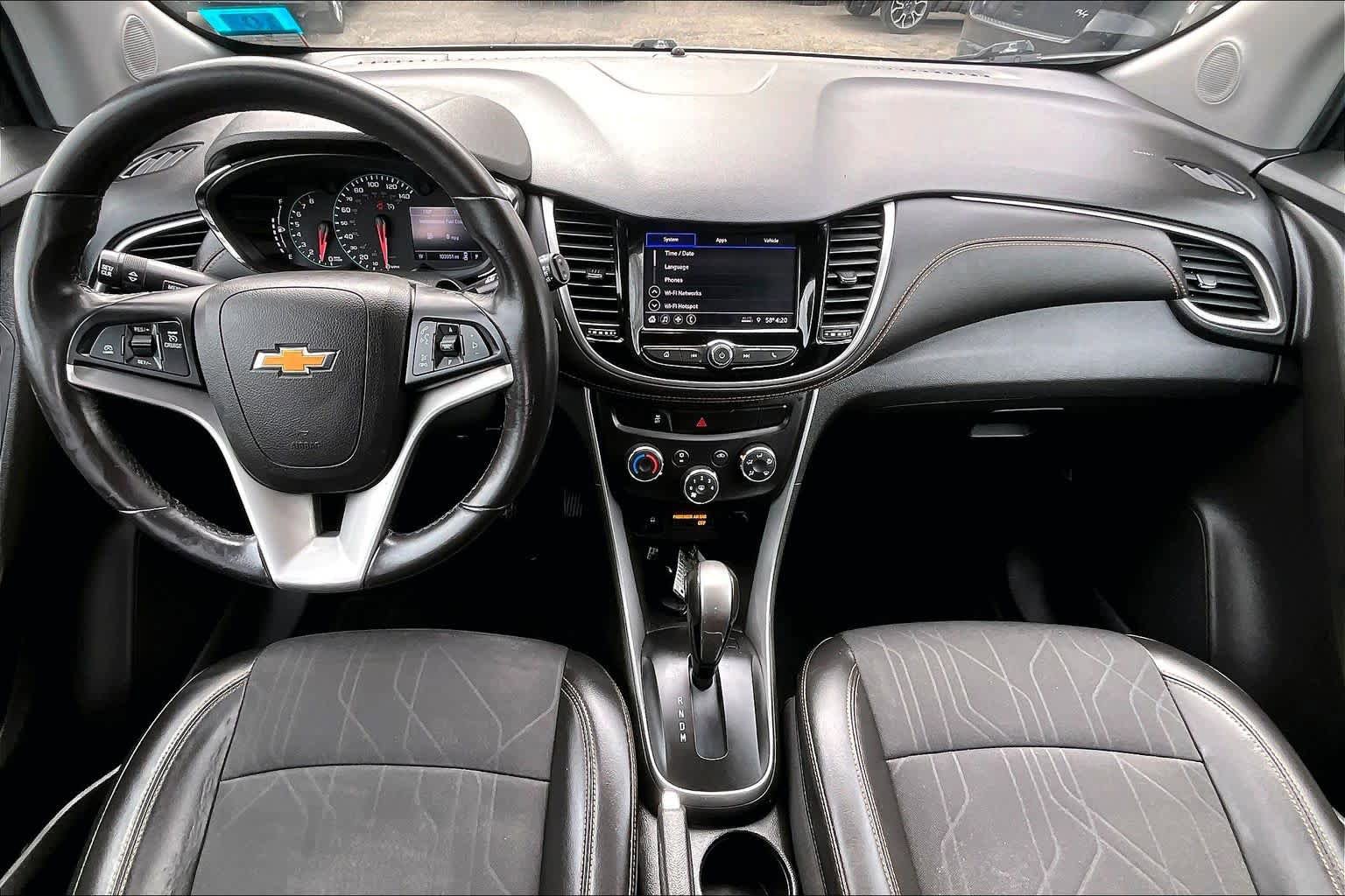 Used 2020 Chevrolet Trax LT w/ LT Convenience Package AWD/4WD image 14