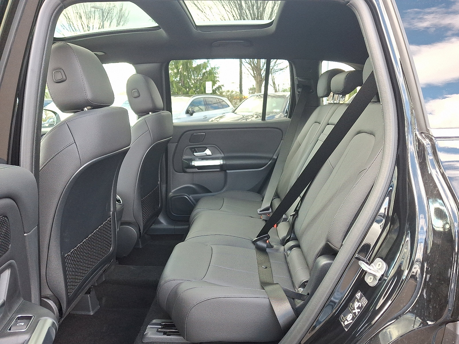 New 2026 Mercedes-Benz GLB 250 4MATIC image 8