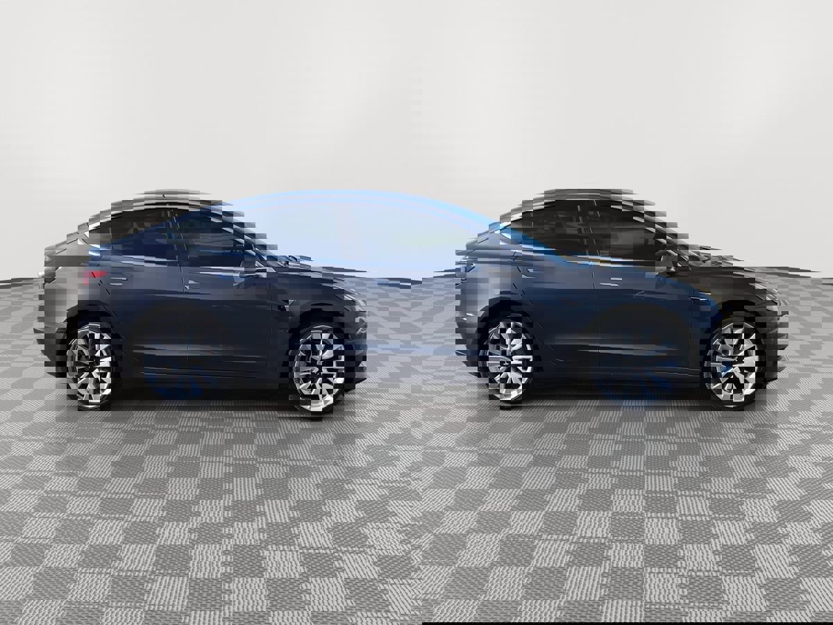 Used 2018 Tesla Model 3 Mid Range image 8