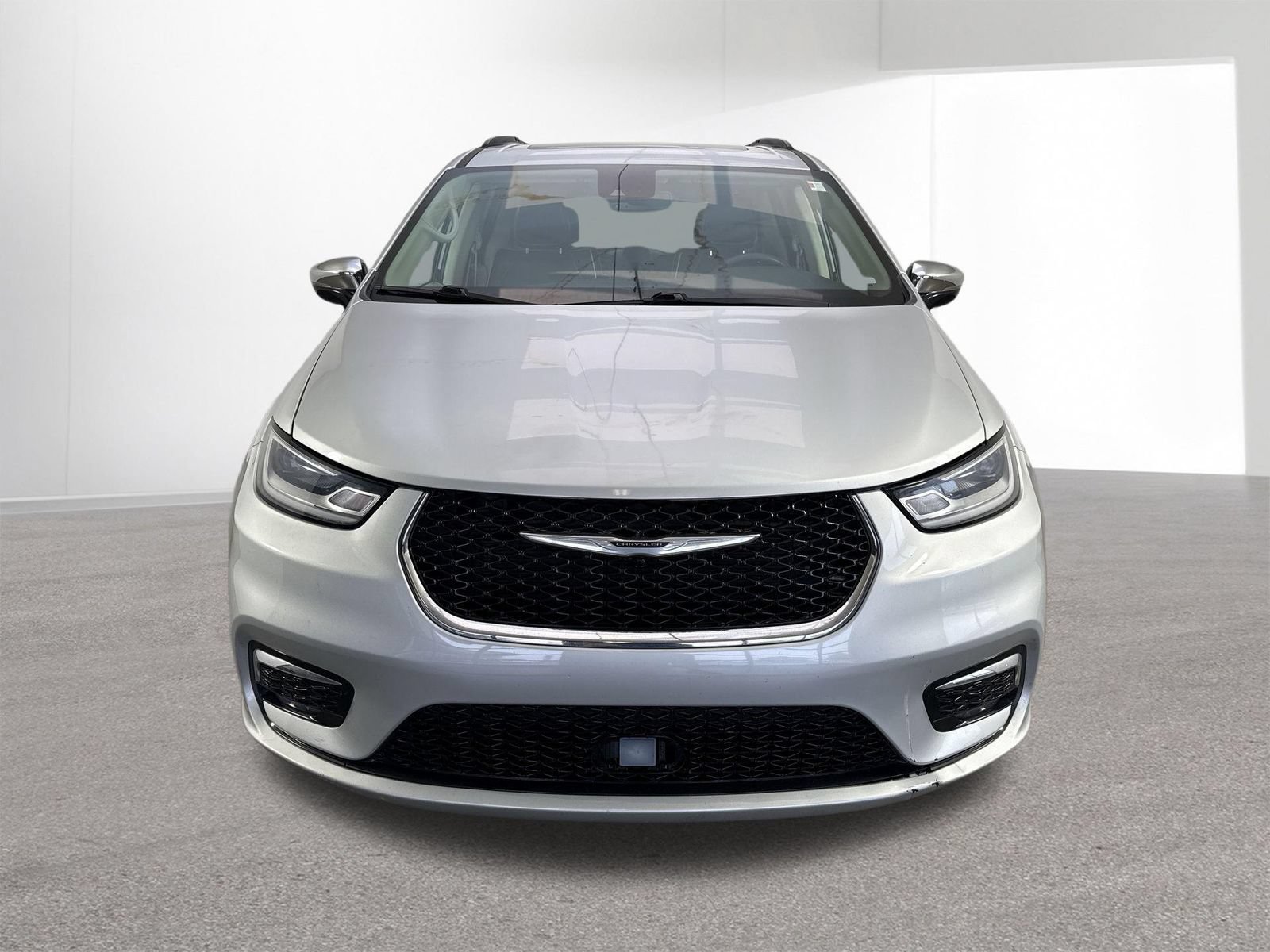 Used 2023 Chrysler Pacifica Limited FWD image 26