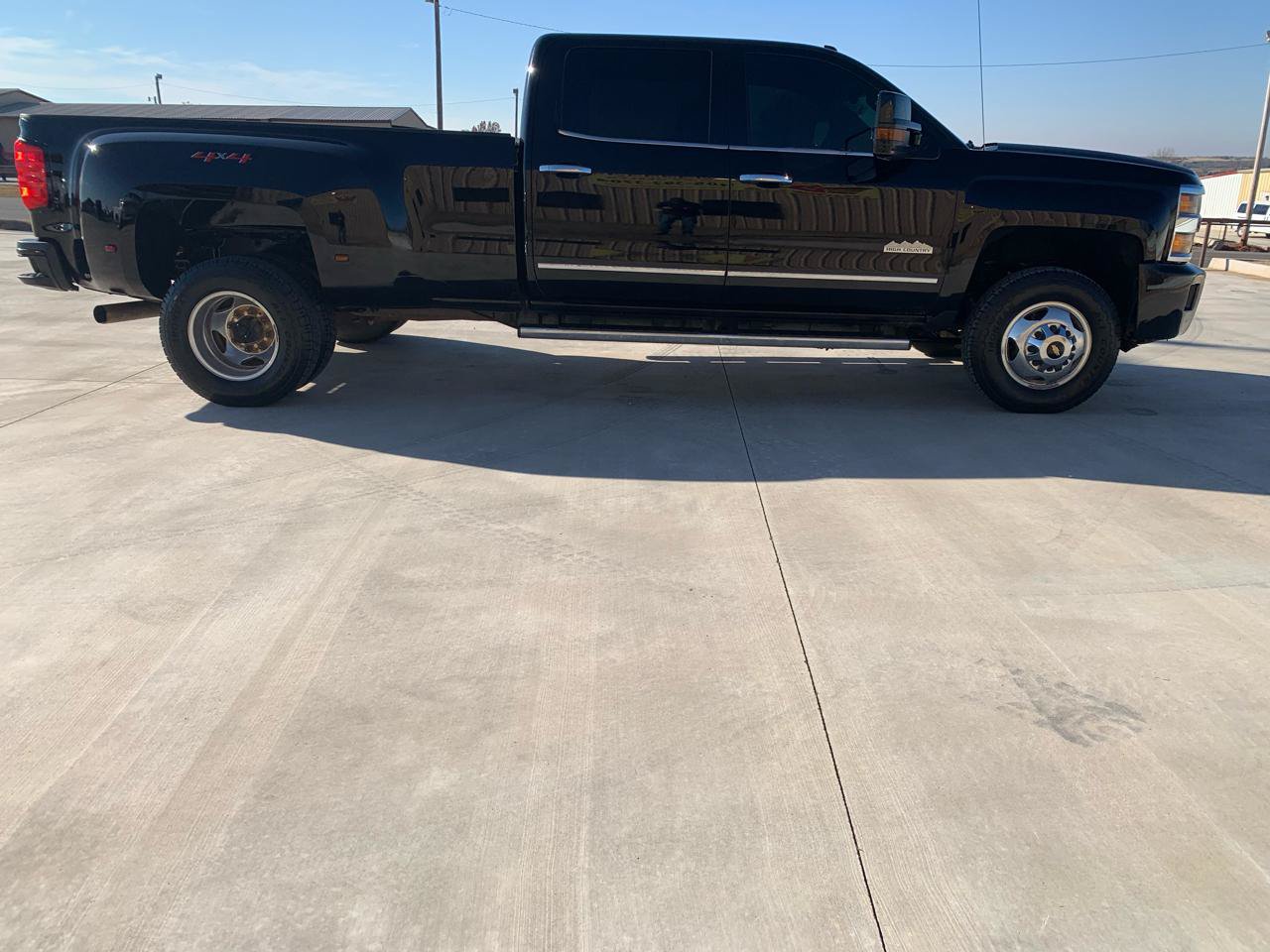 Used 2015 Chevrolet Silverado 3500 High Country w/ Duramax Plus Package AWD/4WD image 6