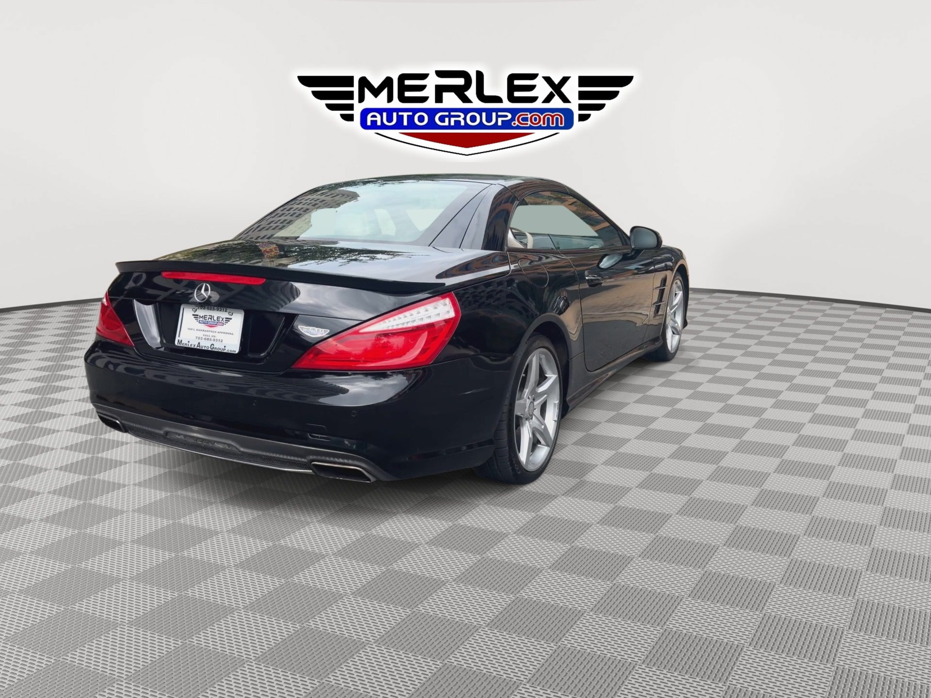 Used 2013 Mercedes-Benz SL 550 w/ Premium Pkg image 8