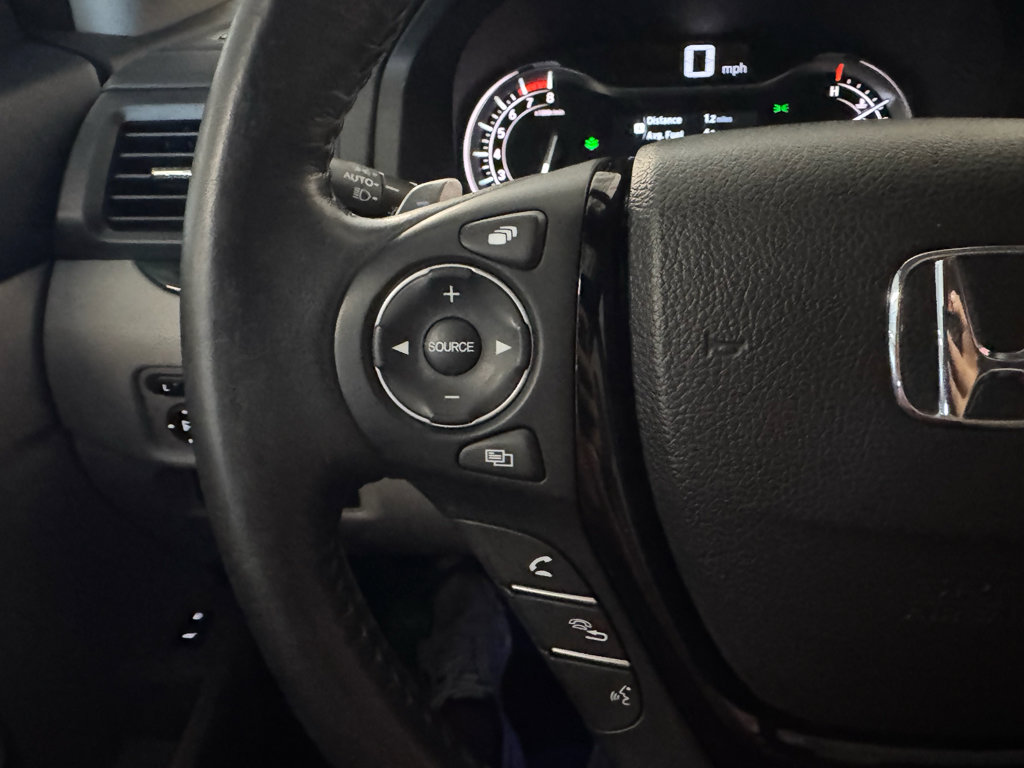 Used 2017 Honda Pilot Touring image 27