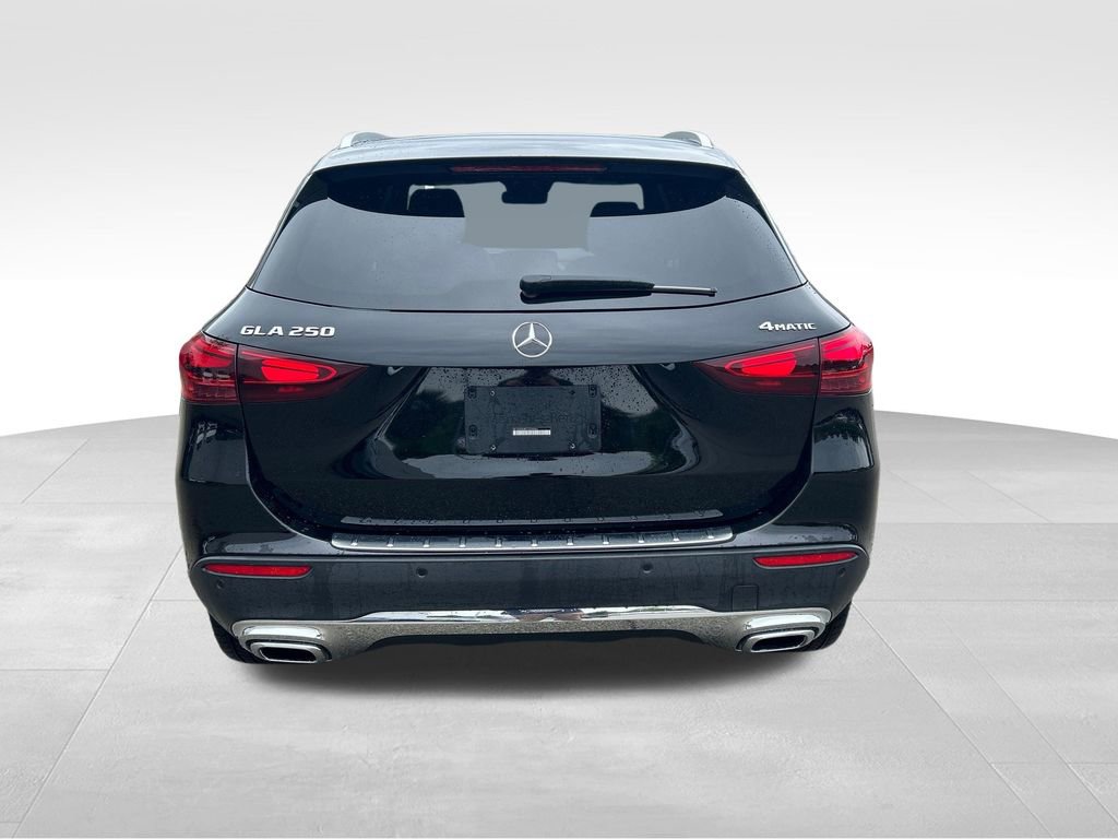 Used 2026 Mercedes-Benz GLA 250 4MATIC image 4