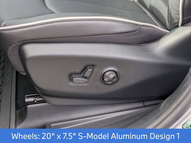 New 2026 Chrysler Pacifica Limited w/ S Appearance Package image 17