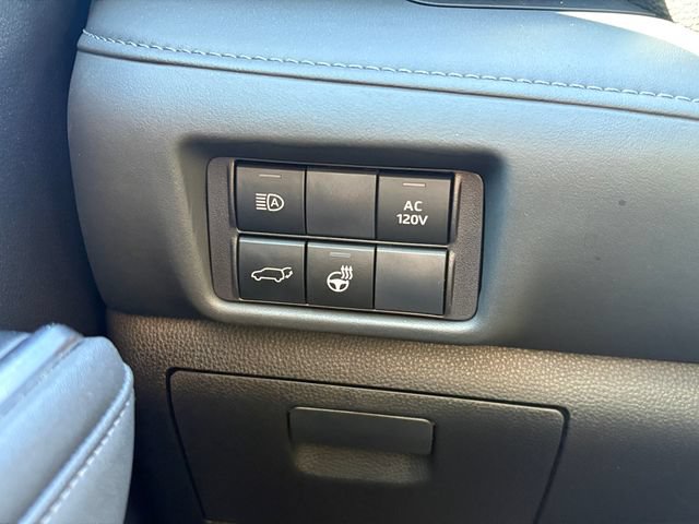 Used 2023 Toyota Highlander Limited AWD/4WD image 27