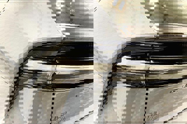 New 2026 Toyota Prius PLUG-IN image 25