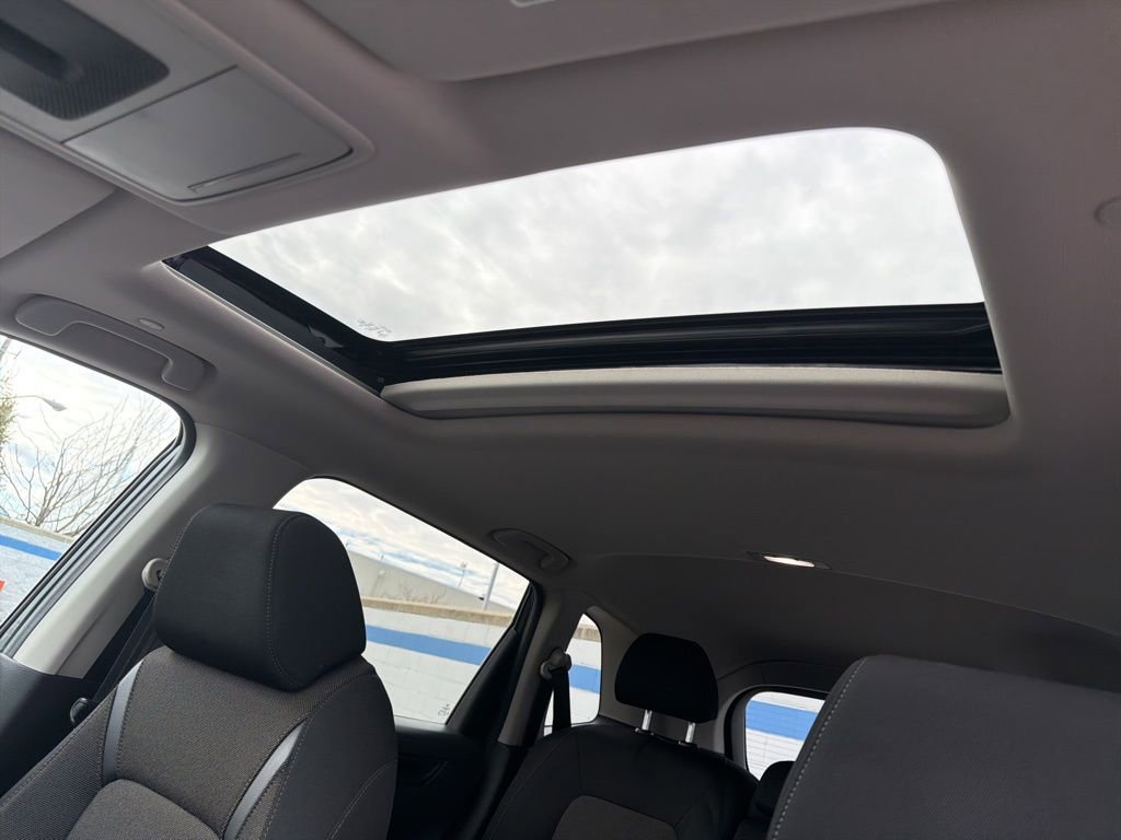 Used 2023 Honda CR-V EX image 11