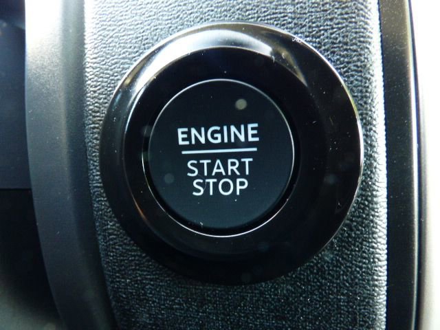 Used 2025 Ford Expedition Active RWD image 32